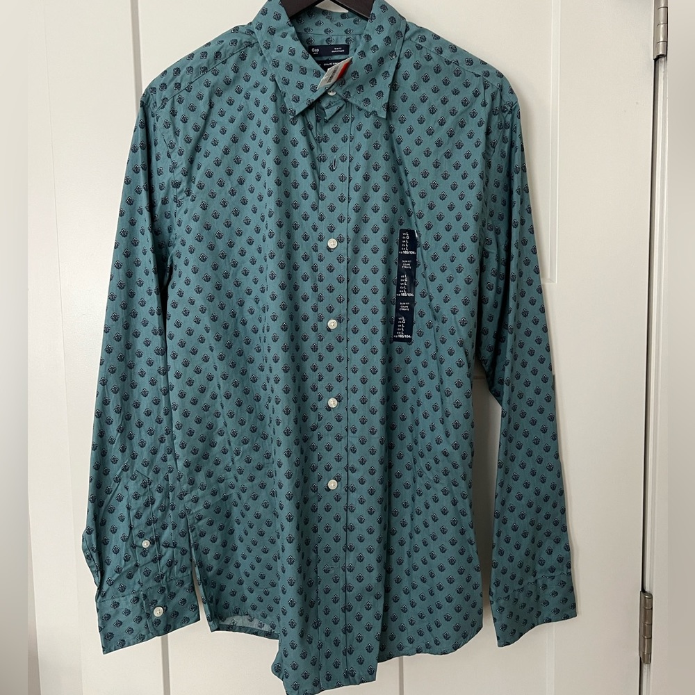 NWT - Gap teal patterned Slim Fit button down
